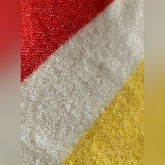 Mid-Century Wool Blanket - Picture 2 of 16